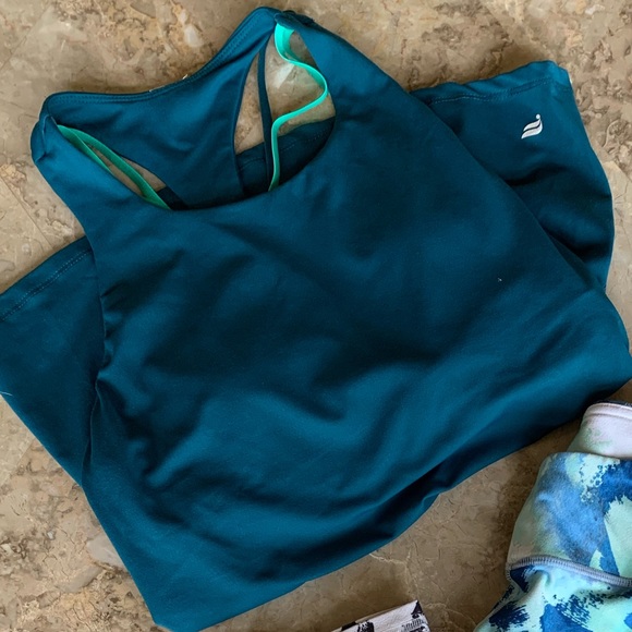 Fabletics Outfit - Picture 2 of 3